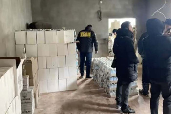 Фотография к новости: Более 6600 бутылок водки изъяли в Атырауской области