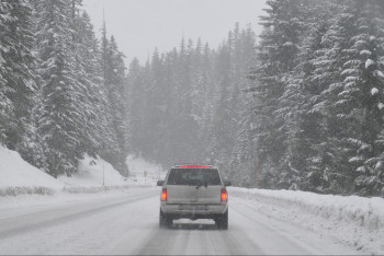 Фотография к новости: В Казахстане из-за непогоды закрыли трассы в пяти областях