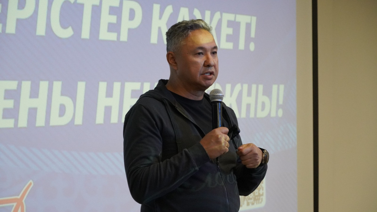 Члены партии "Ак жол" провели встречи с трудовыми коллективами в Алматы