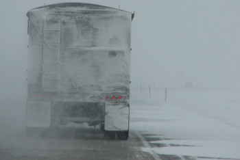 Фотография к новости: В нескольких областях Казахстана закрыли дороги из-за непогоды