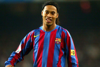 Роналдиньо возвращается в футбол