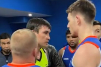 Фотография к новости: Не признал чемпиона: чем завершилась потасовка Серика Сапиева с молодым борцом