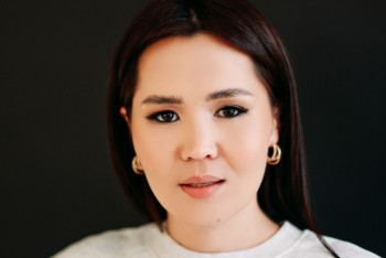 Фотография к новости: Из металлурга в мобилографы: как девушка из Экибастуза изменила свою жизнь