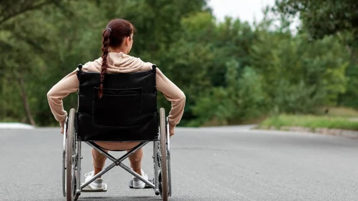 Девушку с инвалидностью выселили из госжилья в Таразе