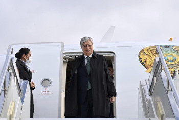 Фотография к новости: Токаев прибыл в Шымкент для встречи с президентом Узбекистана