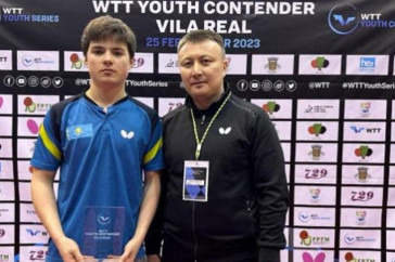 Фотография к новости: 16-летний Алан Курмангалиев стал чемпионом турнира по настольному теннису в Португалии