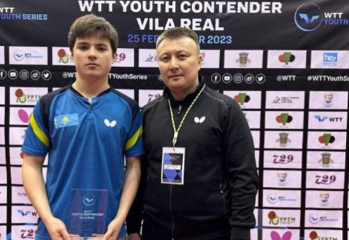 Фотография к новости: 16-летний Алан Курмангалиев стал чемпионом турнира по настольному теннису в Португалии