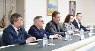 Нурлан Уранхаев встретился с российскими бизнесменами в Москве