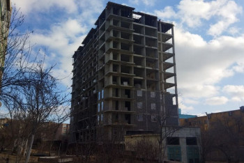 Фотография к новости: Возведенную 11-этажку могут снести в Актау