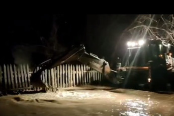 Фотография к новости: Дворы и улицу подтопило в селе Жетысуской области