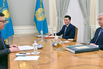 Фотография к новости: Токаеву показали карты XVI века с изображением Казахского ханства