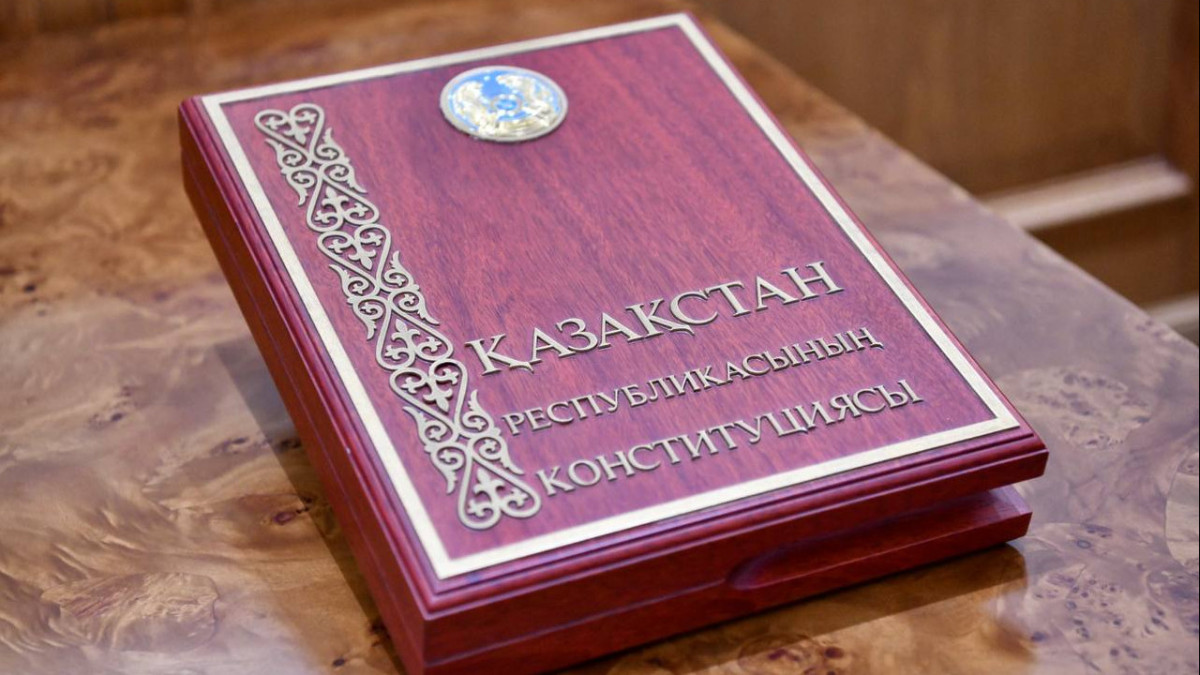 Суд признал норму закона о госслужбе несоответствующей Конституции