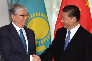 Фотография к новости: Токаев поздравил Си Цзиньпина с переизбранием на пост председателя КНР