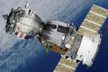 Фотография к новости: Россия передала Казахстану объекты космической отрасли