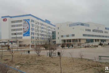 Фотография к новости: Пациент выпал из окна больницы в Актау