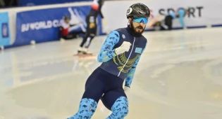 Денис Никиша прорвался в четвертьфинала чемпионата мира по шорт-треку