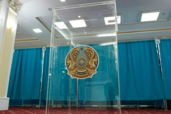 Фотография к новости: Коррупция, медицина и посредники: о чём говорят партийцы с избирателями