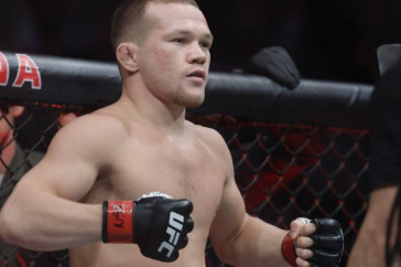 Фотография к новости: Пётр Ян проиграл Двалишвили в главном событии турнира UFC