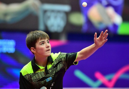 Фотография к новости: Алан Курмангалиев вошёл в топ-5 юниоров мира по настольному теннису