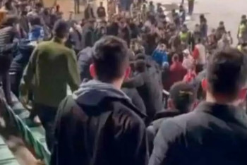 Фотография к новости: Массовая драка произошла на футбольном матче между "Кайратом " и "Каспием"