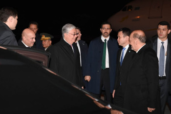 Фотография к новости: Токаев прибыл в Анкару