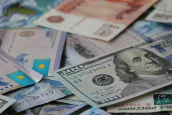 Фотография к новости: В Нацбанке объяснили резкое ослабление тенге