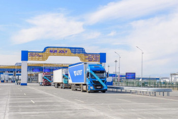 Фотография к новости: Пропускную способность пунктов на границе с КНР увеличили на 40 процентов