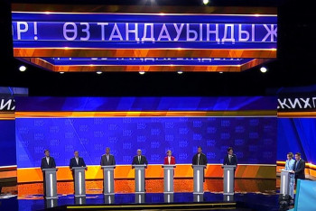 Фотография к новости: Первый раунд: о чём говорят представители партий на теледебатах