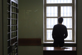 Фотография к новости: Президент подписал закон, ужесточающий наказание за пытки