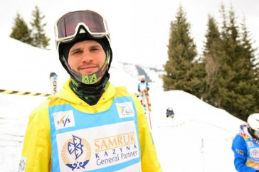 Фотография к новости: Казахстанец взял "серебро" этапа Кубка мира по фристайлу-могул в Алматы