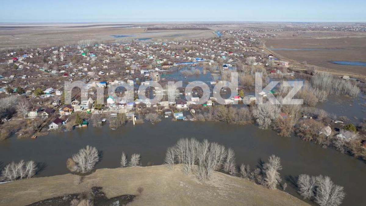Около полусотни дачных домов подтопило в Уральске