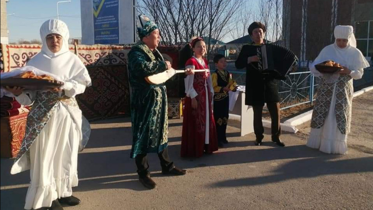 представлено избирательными участками