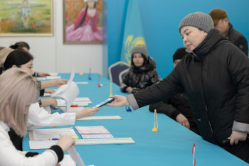 Фотография к новости: "Стране необходима перезагрузка политической системы" - политолог
