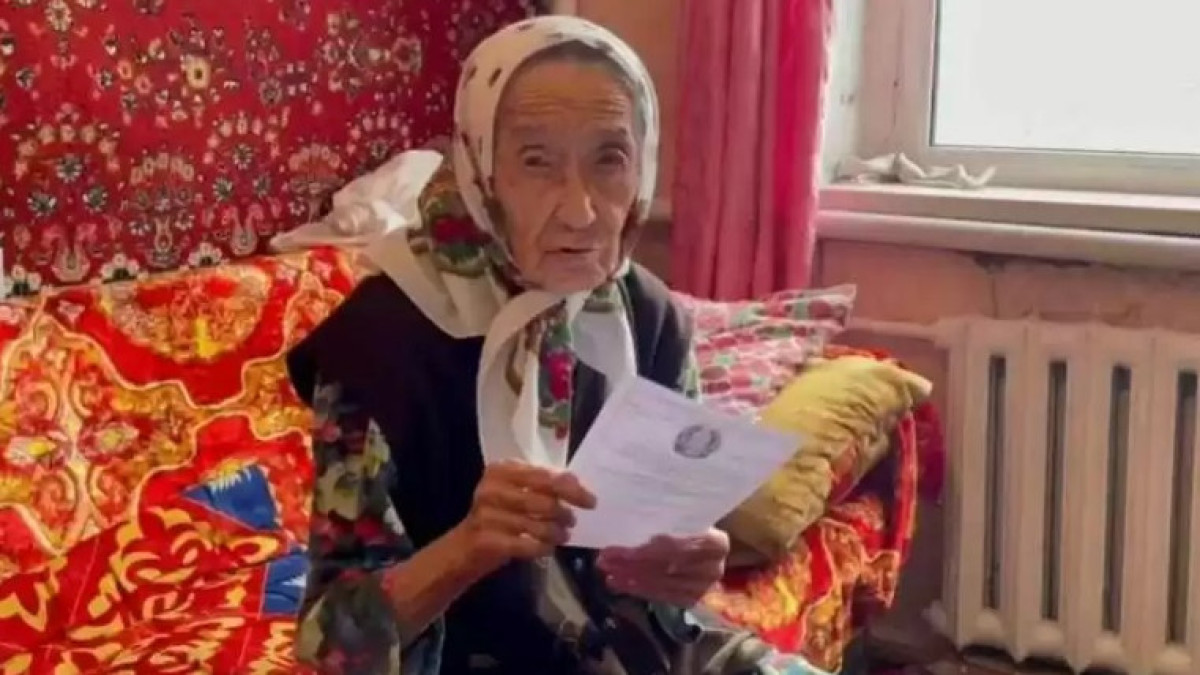 99-летняя ветеран тыла проголосовала на выборах в Абайской области