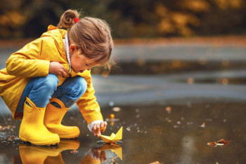 Фотография к новости: В двух городах Казахстана детям рекомендуют сократить время прогулок