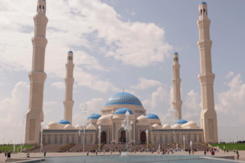 Фотография к новости: Имам призвал работодателей не нагружать подчинённых, держащих оразу