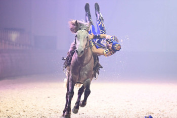 Фотография к новости: Токаеву показали шоу наездников Nomad Stunts