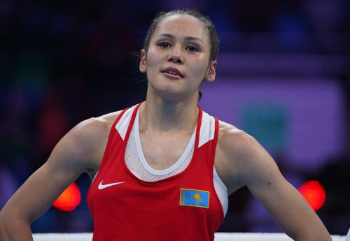 Фотография к новости: Алуа Балкибекова одолела россиянку  на чемпионате мира по боксу