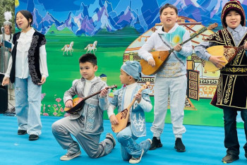 Фотография к новости: Дети дипломатов и студенты: как Наурыз отметили в Китае