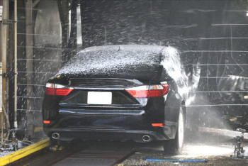 Запрещается оборудовать автомойки в многоквартирных домах - МИИР