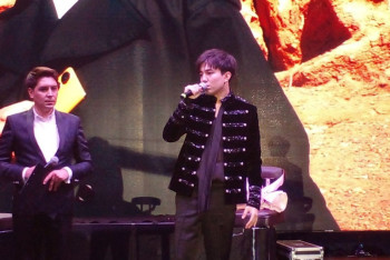 Фотография к новости: "Я не строю из себя звезду" - Димаш пообщался с фанатами на казахском языке