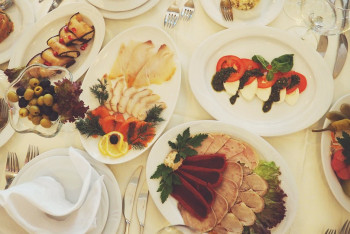 Фотография к новости: Мужчина подавился мясом и умер в Акмолинской области