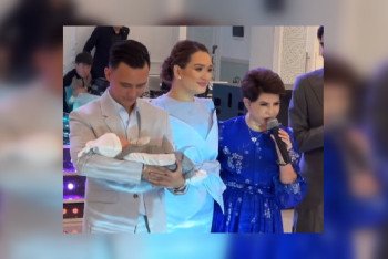 Фотография к новости: Али Окапов вышел в свет с новорождённым сыном