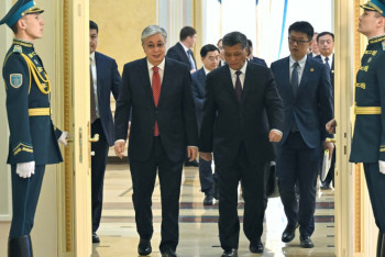 Фотография к новости: Токаев принял секретаря парткома КПК Синьцзян-Уйгурского автономного района КНР