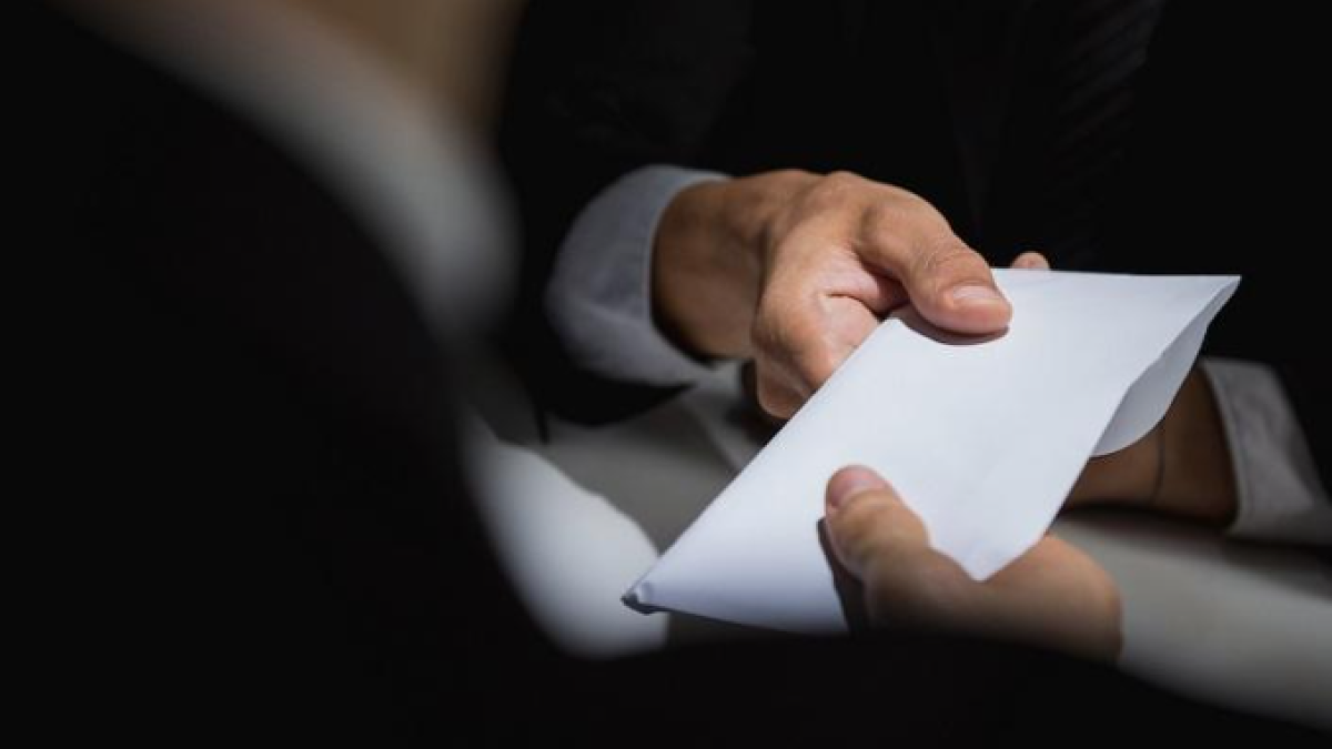 Названы самые коррумпированные регионы в Казахстане