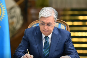 Фотография к новости: Токаев подписал конституционные поправки о судебной системе и статусе судей