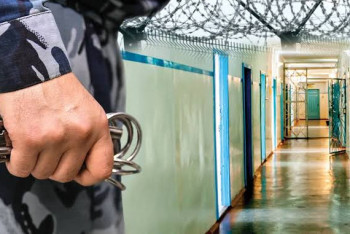 Фотография к новости: На пытках попались 12 сотрудников КНБ и шесть  служащих МВД