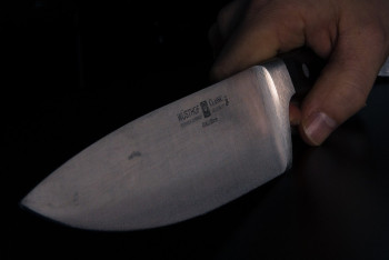 Фотография к новости: Заключённых павлодарской колонии с ножевыми ранениями доставили в больницу