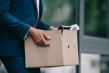 Фотография к новости: Казахстанцев начали массово увольнять в Южной Корее