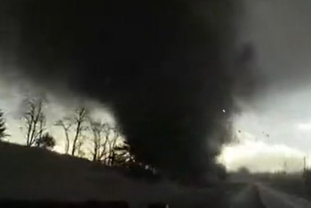 Фотография к новости: Более 600 человек пострадали от торнадо в американском Арканзасе